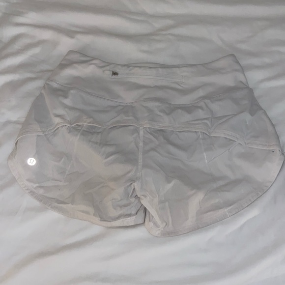 Lululemon White Speed Up Mid-Rise Short - Picture 2 of 5